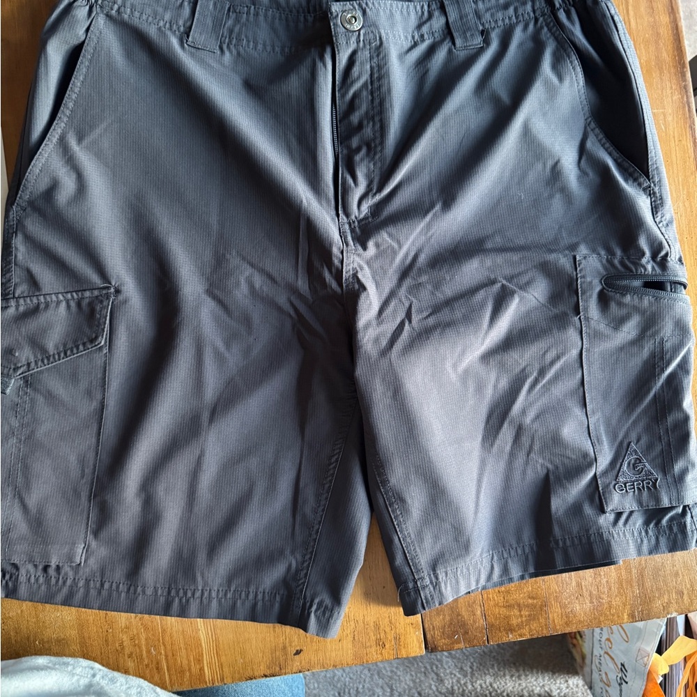Gerry 38”W Men's Black Cargo Shorts